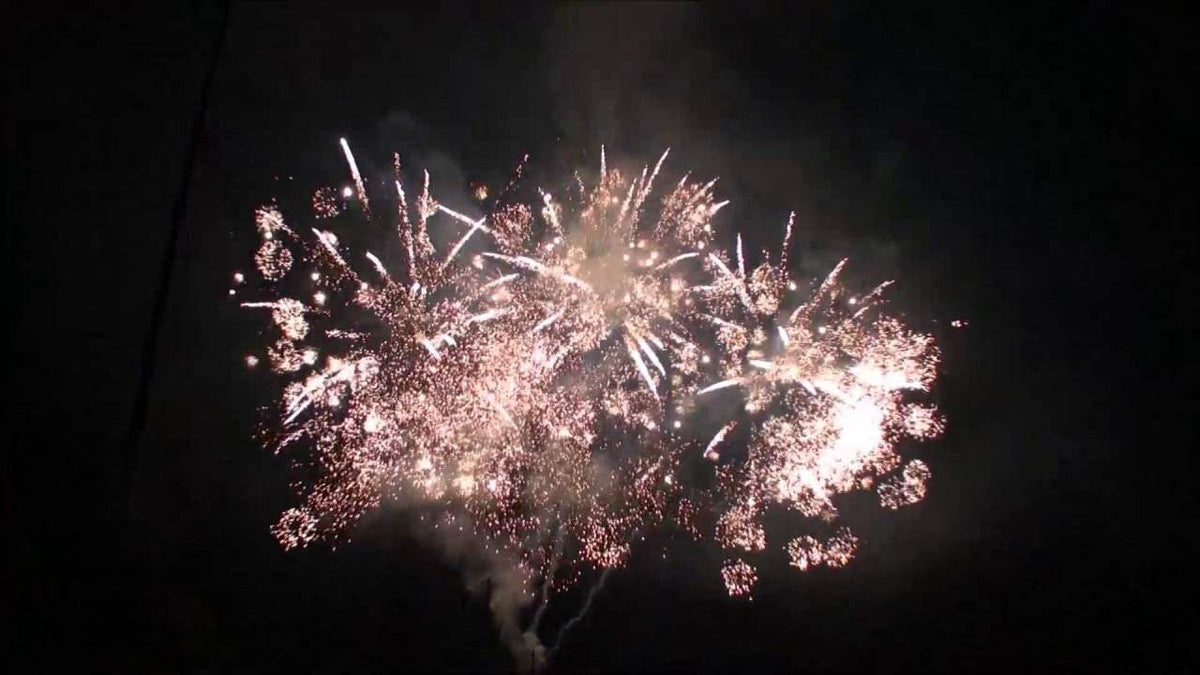 Baterie de artificii 150 focuri calibrul 30 mm TRIPLEX TXB653/TXB090