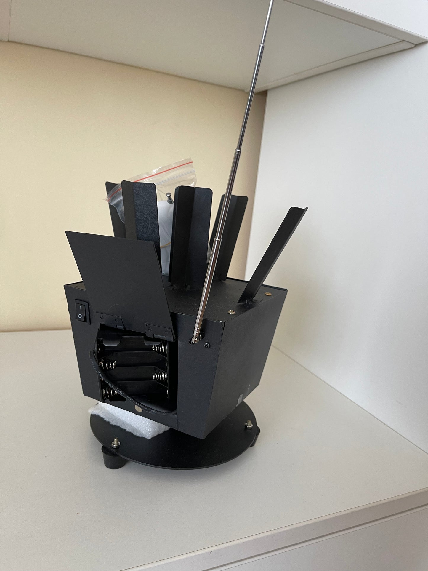 CONSOLA wireless declansare artificii tip rotativ de sol SF002